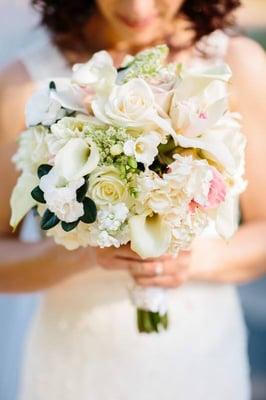 Gorgeous bridal bouquet by Big Bang, Sacramento. Milou + Olin Photography.