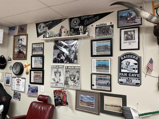 Raiders fan wall