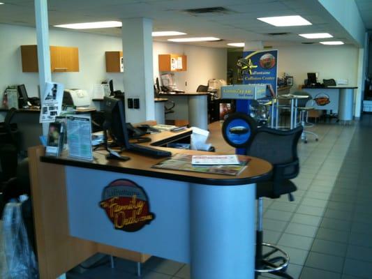 LaFontaine Hyundai Home of "The Family Deal" and "$9.95 Oil Change" Picture: Inside the Service Department.