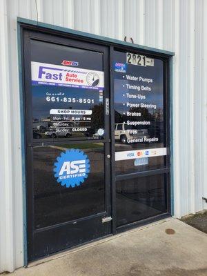 Office and Lobby at Fast Auto Services