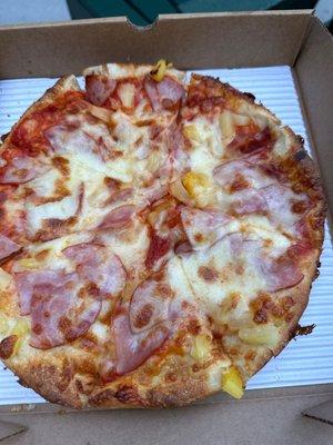 A great Hawaiian pizza.