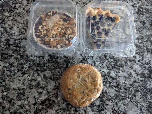 GF (blueberries on the bottom with oats, pecans and sweet crumbles), blueberry (forgot the name), and a chocolate chip cookie.