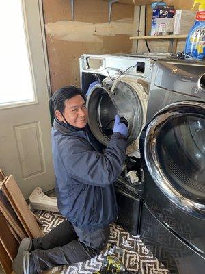 Replacing a door gasket on a Electrolux washer