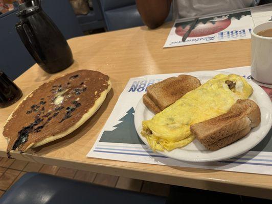 Blueberry pancake and mushroom omelette yum!!!