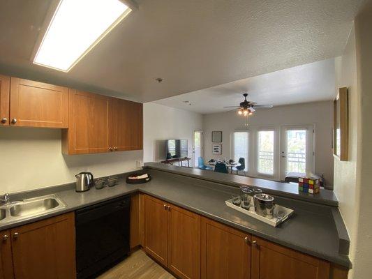 Spacious kitchen with  breakfast bar!