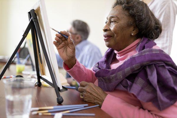 Explore new activities and interests among neighbors who share your outlook on vibrant, senior living.