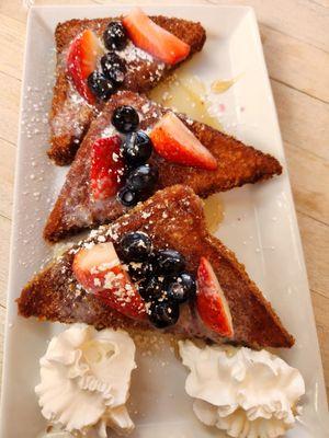 House French toast w berries, half