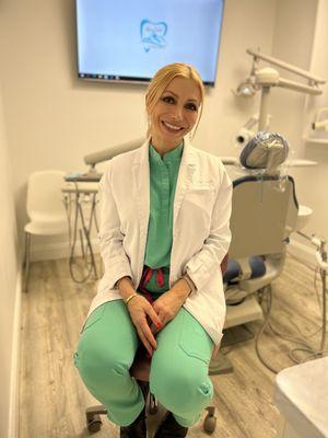 Alpine Dental: Dr. Maryam Ashraghi