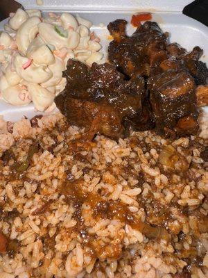 Oxtail Plate with Macaroni Salad