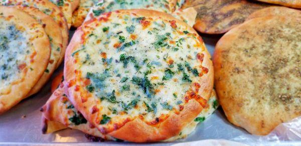 Cheese & parsley pastry