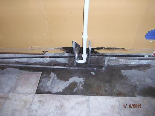 Reporting on leaking plumbing supply lines is important and can help you save money.