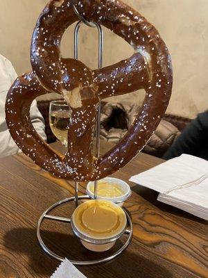 Pretzel @ Baiting Hallow