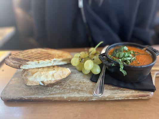 Grilled cheese and tomato soup