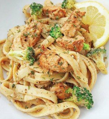 CheChe's Vegan Lemon Alfredo Chick'n