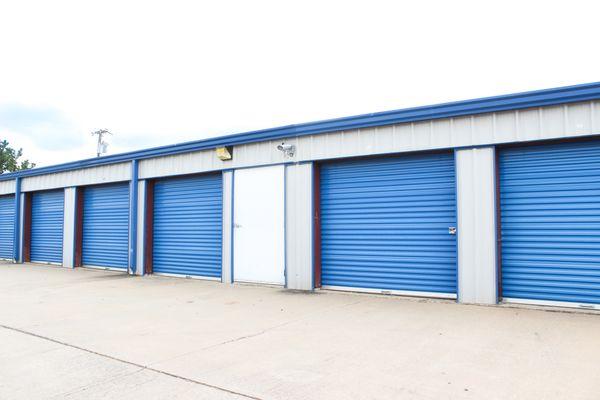 Premium Climate Control, Dust Control, & convenient Drive-Up storage units available!