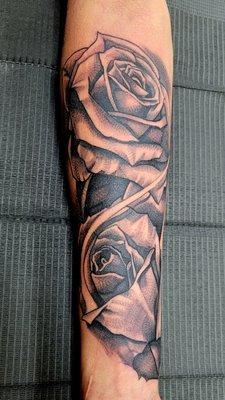 Forearm roses. Artist: Ray