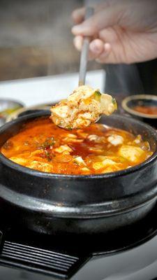 Soonduboo, spicy tofu soup