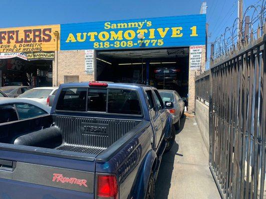 Sammys Automotive 1 at your Service.