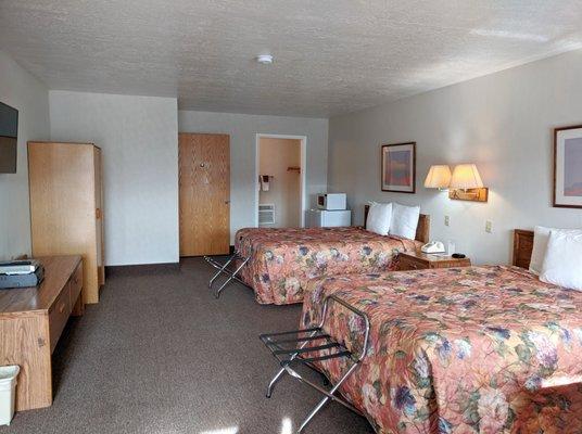 Double Queen Handicap Room