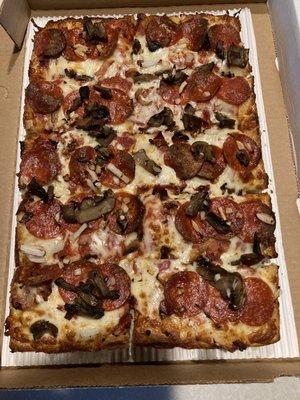 Large Square pepperoni, bacon, mushroom, onion