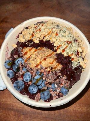 Berry Nutty Smoothie Bowl