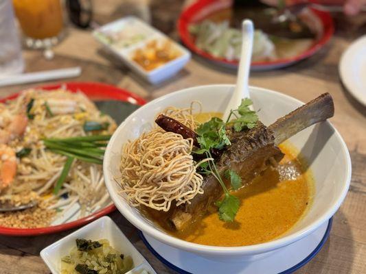 Khao soi with Beef Rib