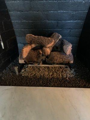 New fireplace logs and complete set up