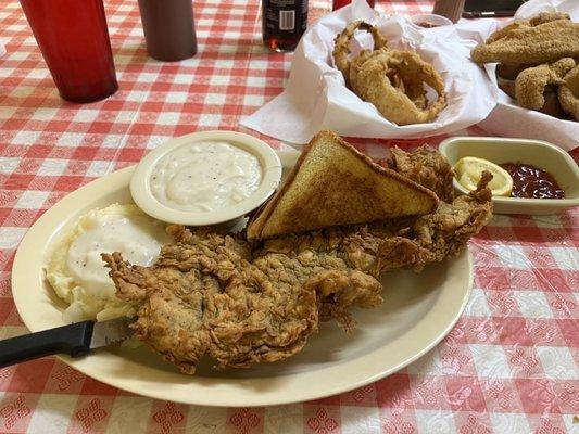 Some onion rings, mashed potatoes, chicken fried steak. It was all great!