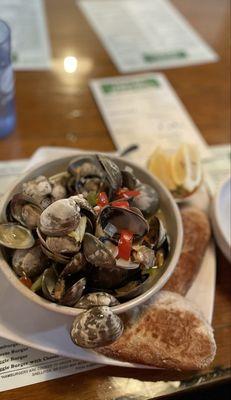 Steamer clams