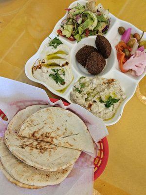 Falafel platter