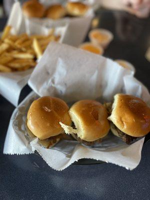 Cheeseburger sliders