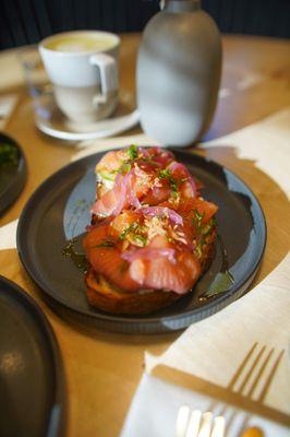 Salmon toast