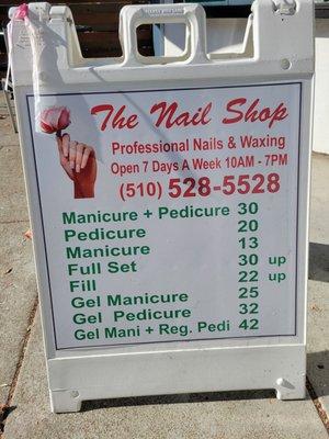 Walking by, I saw I saw this sandwich board stating a Pedicure for $20! Next time I go to Albany I hope to take advantage of this offer!