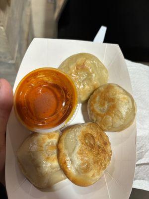 MoMos Of Tibet