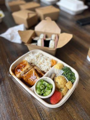 Saturday Bento Box Meal: Teriyaki Tofu Bento