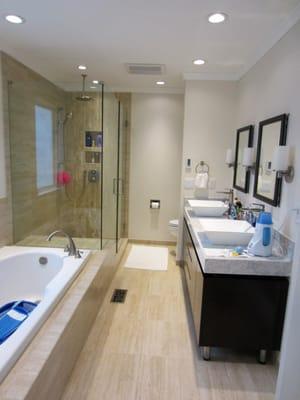 Frameless Shower door w/ notched return