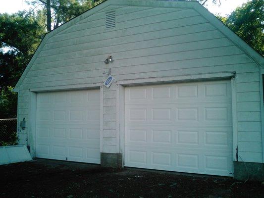 My garage doors install by Service Garage Door