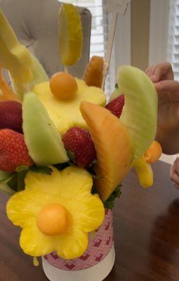 Small fruit bouquet birthday delivery