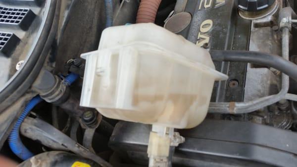 Bad coolant expansion tank