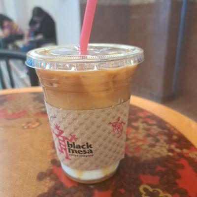 Iced caramel macchiato