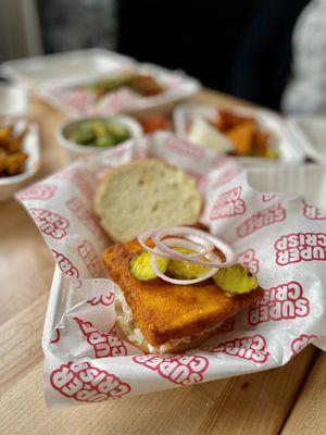 Spicy fried tofu sandwich