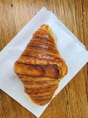 Regular croissant