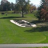 Church pew bunker on the Par 5 third hole.