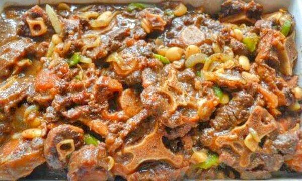 Smothered Oxtails