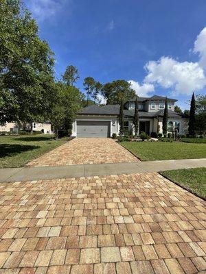 Driveway cleaned! 

https://seacoastpw.com