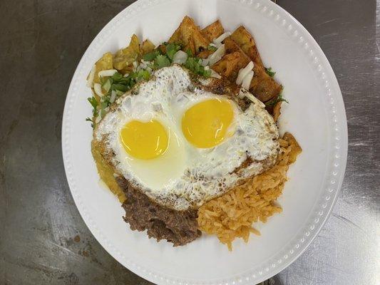 Chilaquiles divorciados