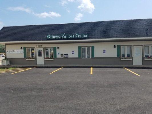 Ottawa Visitors Center on the corner of LaSalle and Washington St.