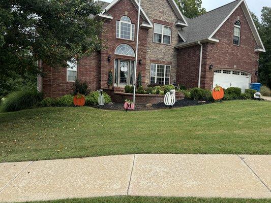 Morrison Manor Fall Decorations