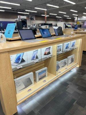 Microsoft surface computer demos and available models in-stock