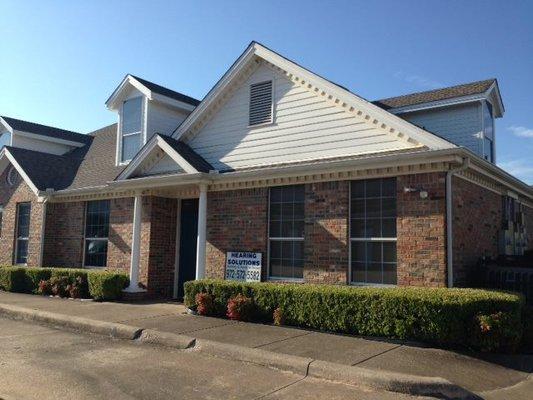 Located near Methodist Charlton Hospital with easy parking and access.